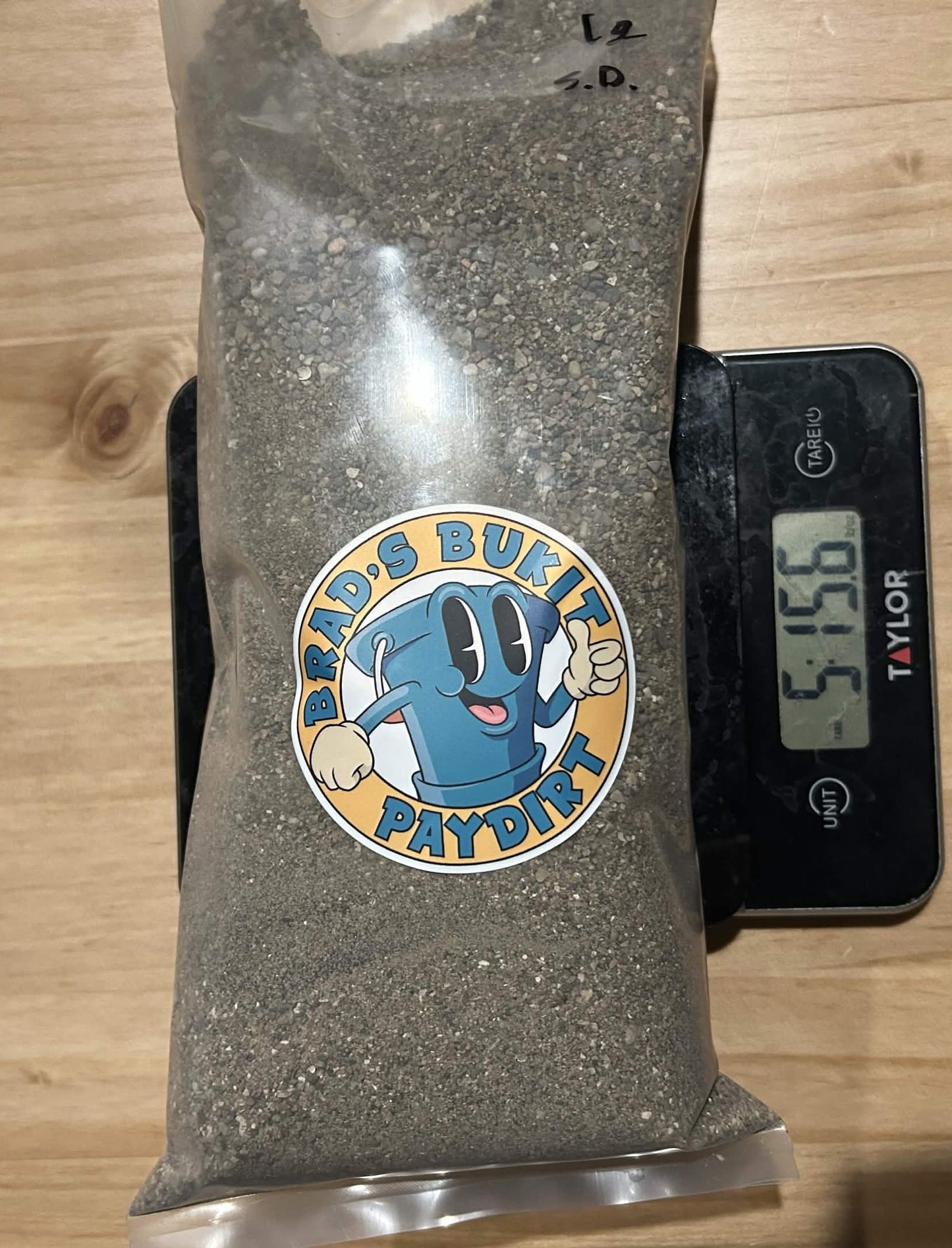 STREAMER'S DELIGHT PAYDIRT - 1 gram of Gold Gurranteed, 5 pounds o'dirt
